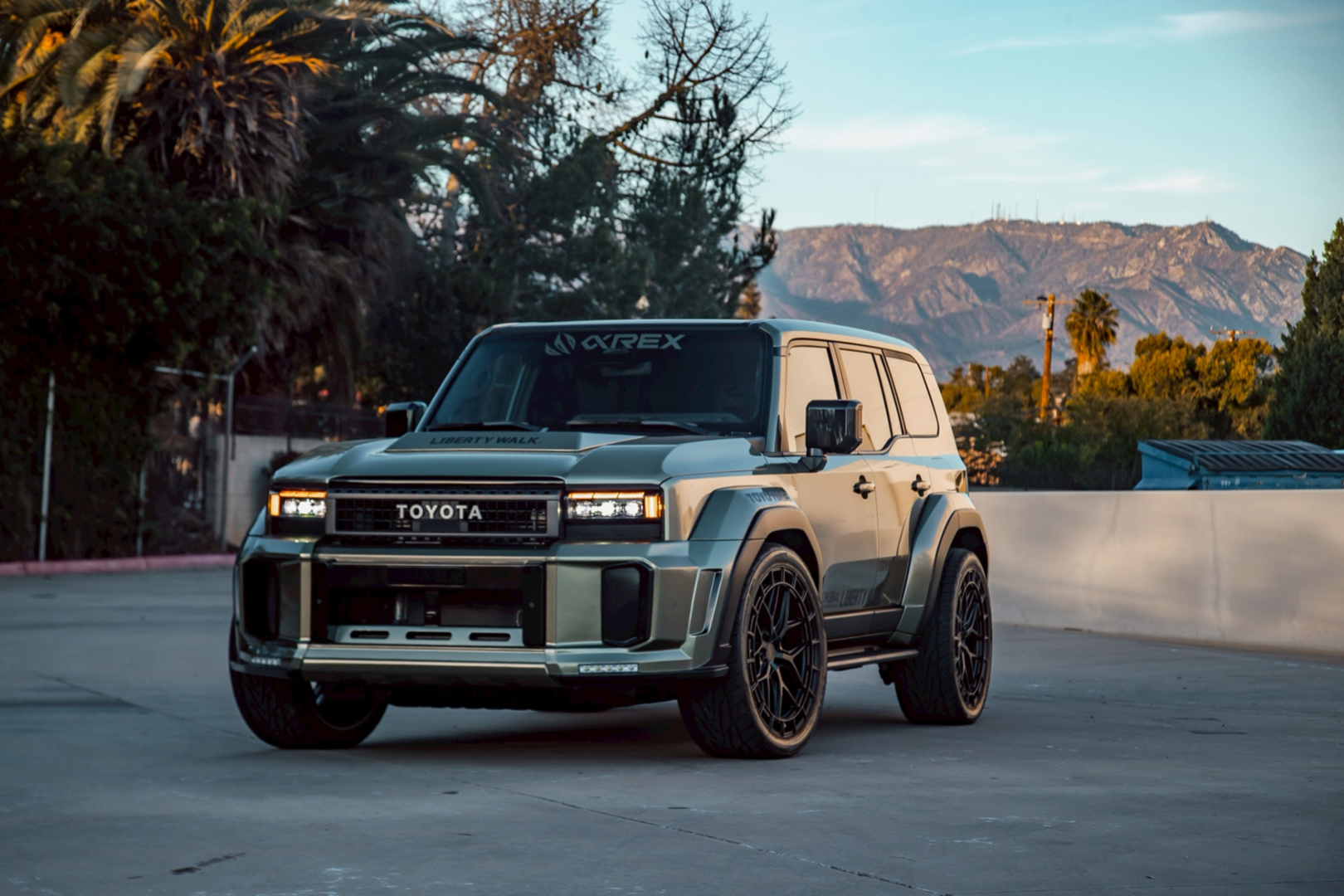 SMALL_LB-WORKS-TOYOTA-LAND-CRUISER-25000001